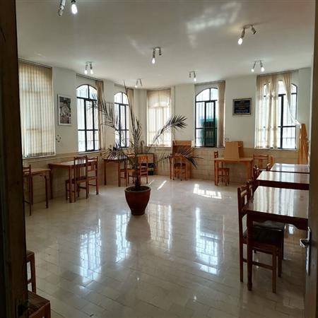 سالن مطالعه خواهران